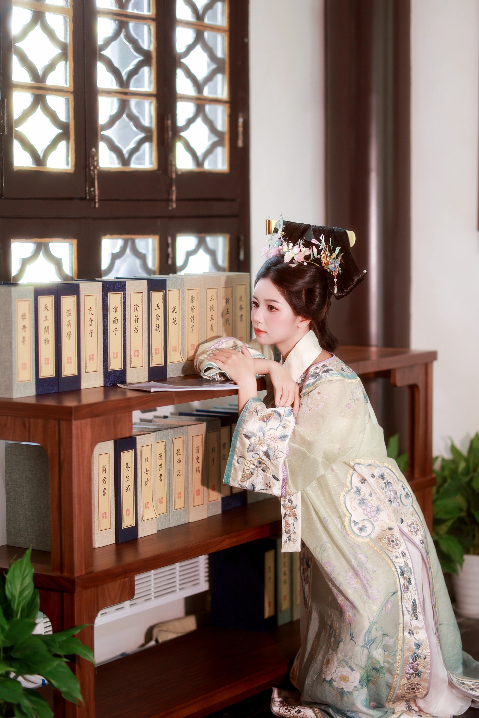 [YITUYU艺图语]2024.12.02 清宫曲 小杜同学 2